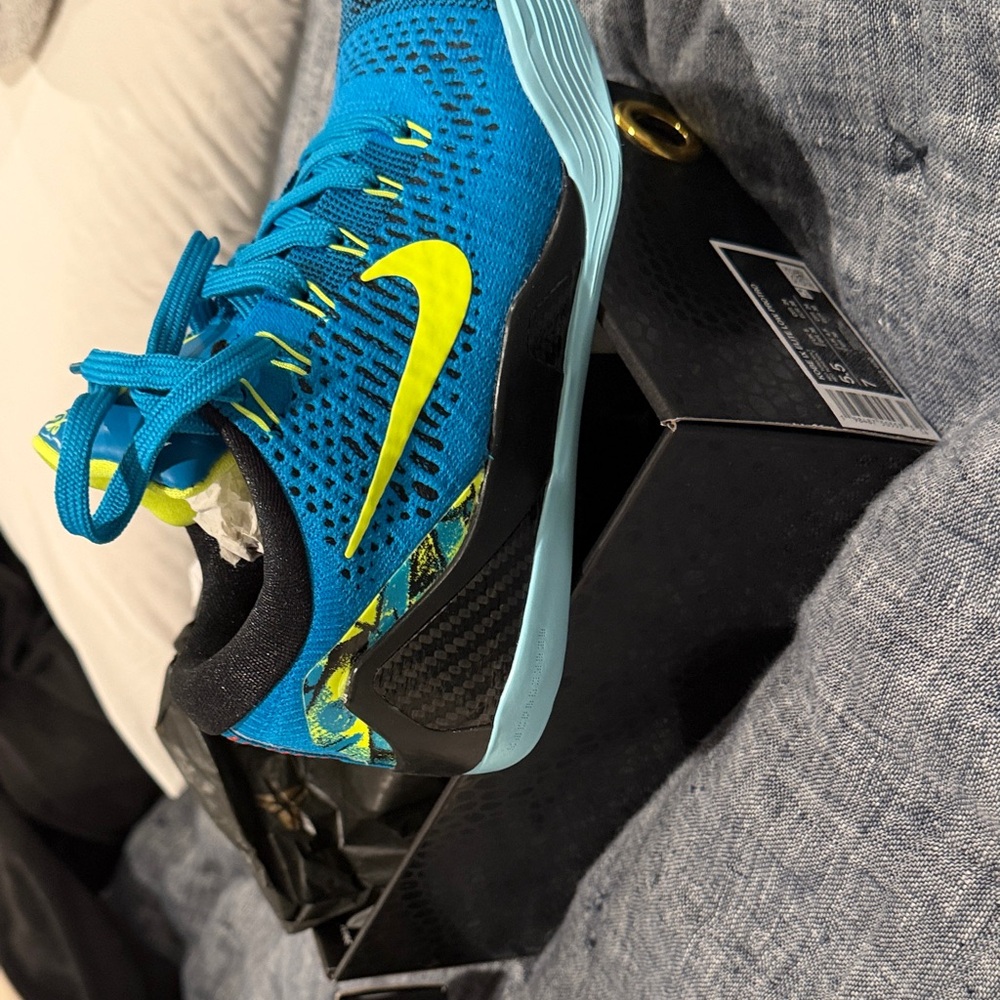 Kobe IX Elite Low Protro Shoe Box - Black/Grey